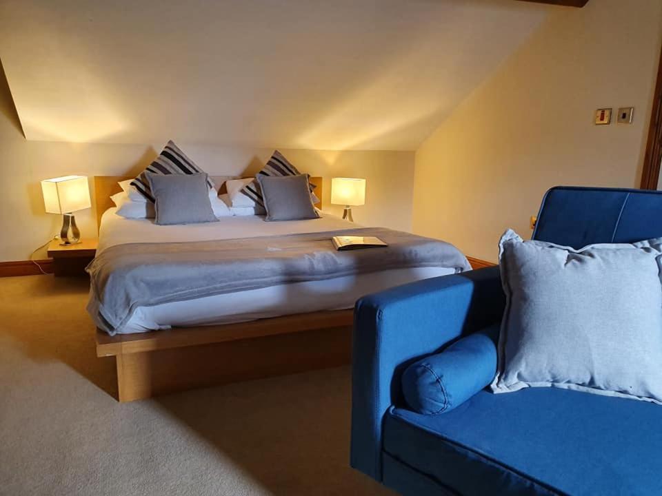 Ty Morgan'S Hotel Rhayader Exterior photo